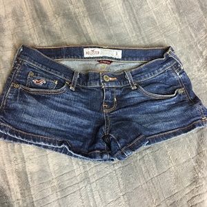 Hollister Low-Rise stretch short-shorts